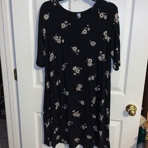 Old Navy Black Flower Dress Short Sleeve